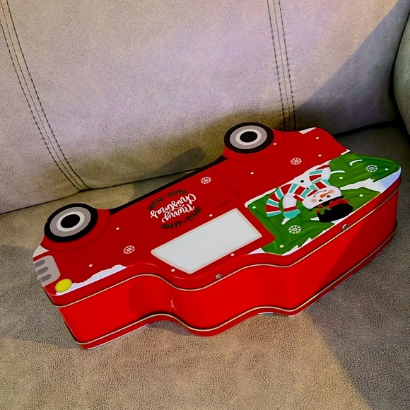 ☃️🦌🎄 2 CHRISTMAS HOLIDAY RED TRUCK SNOWMAN REINDEER TIN STORAGE GIFT CONTAINERS - Picture 3 of 15